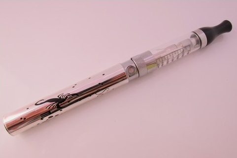 эго-Z (Зодиак) Электронная сигарета 1100mAh + T3(CE6) Clearomizer + 10мл E-жидкость бонус